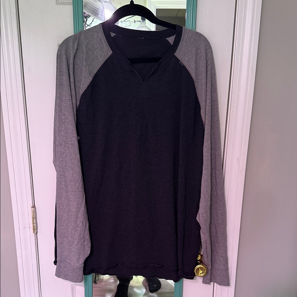 lululemon athletica Black and Gray Men's Jersey